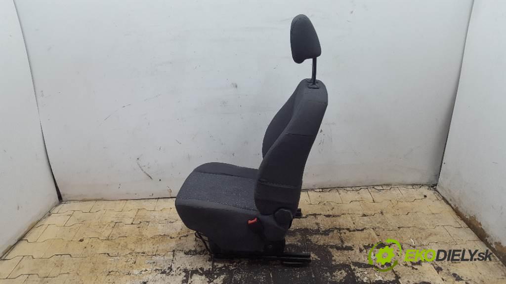 RENAULT MODUS   2005 48kW    1461 Sedadlo pravy  (Sedačky, sedadlá)