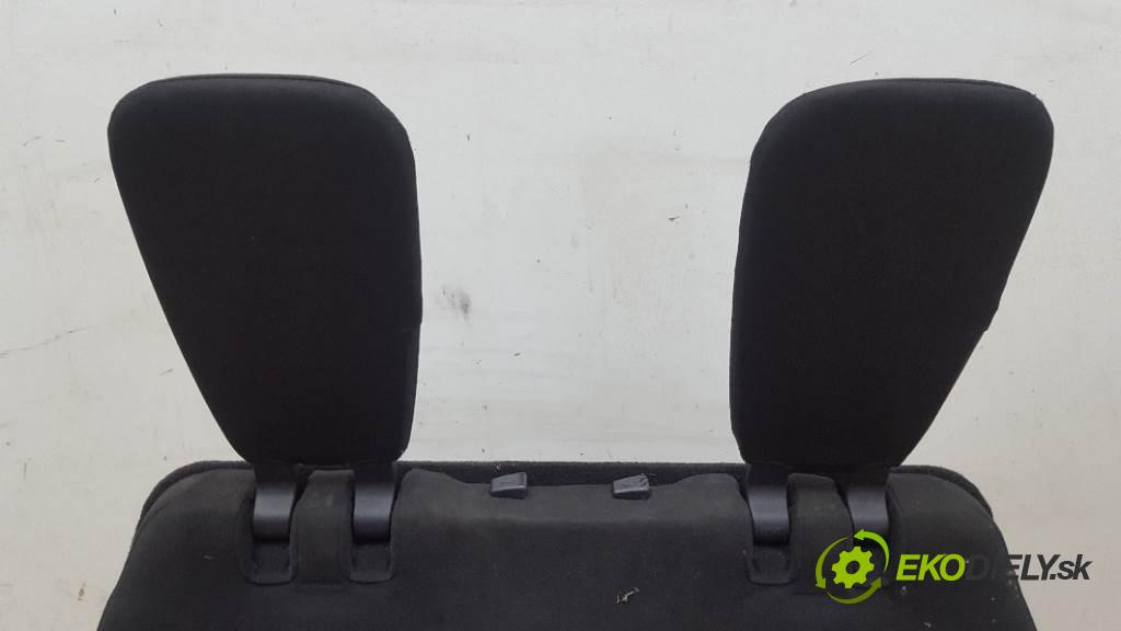MITSUBISHI OUTLANDER II LIFT 2010 103kW II LIFT 1968 Sedadlo zad  3 RZĄD (Sedačky, sedadlá)