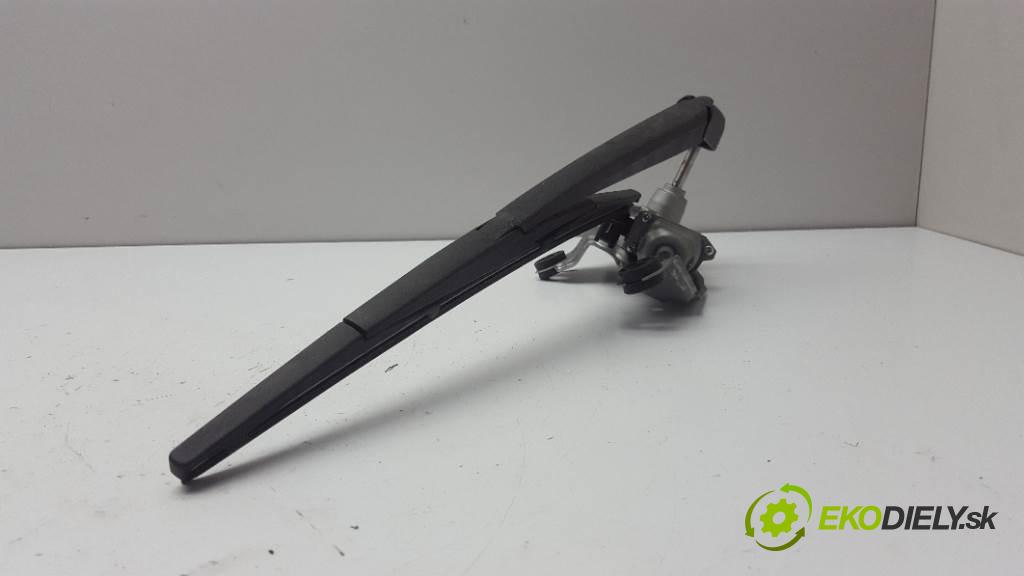 MAZDA 6 GH 2009 108kW GH 1999 Motorček stieračov zad GS2A67450 4PIN (Ostatné)