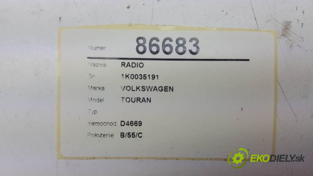 VOLKSWAGEN TOURAN  2006 77kW    1896 RADIO 1K0035191 (Audio zařízení)