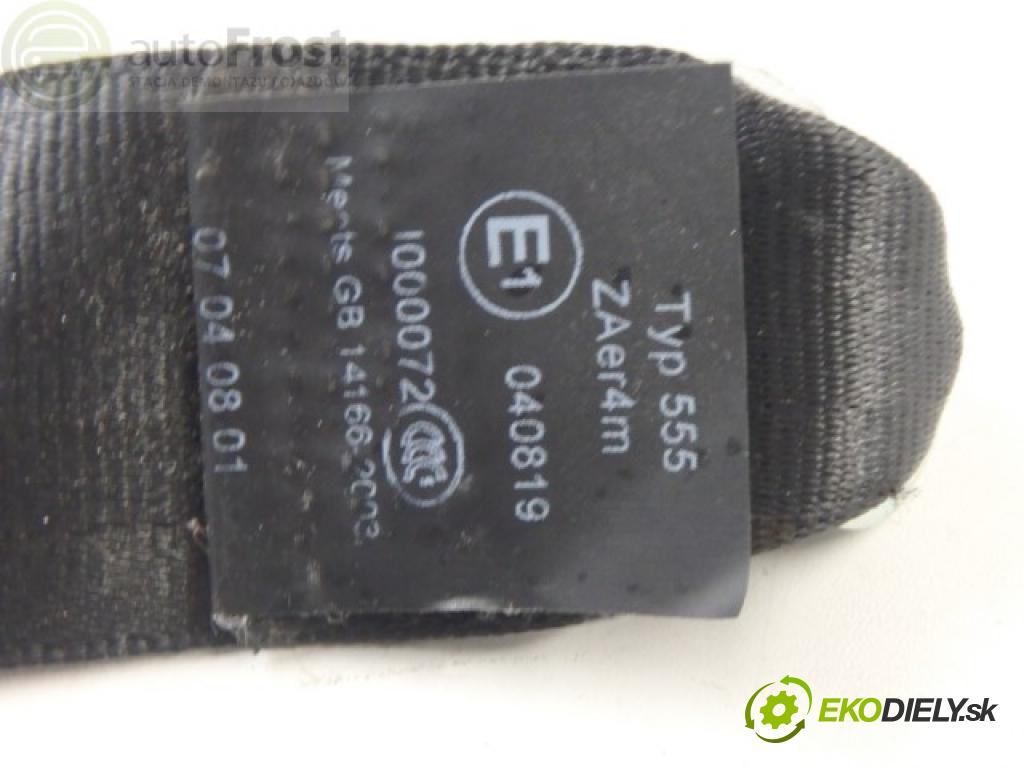 AUDI A4    BRAK  Držiak zad. zadný sedadla pravy ľavy A4 B8