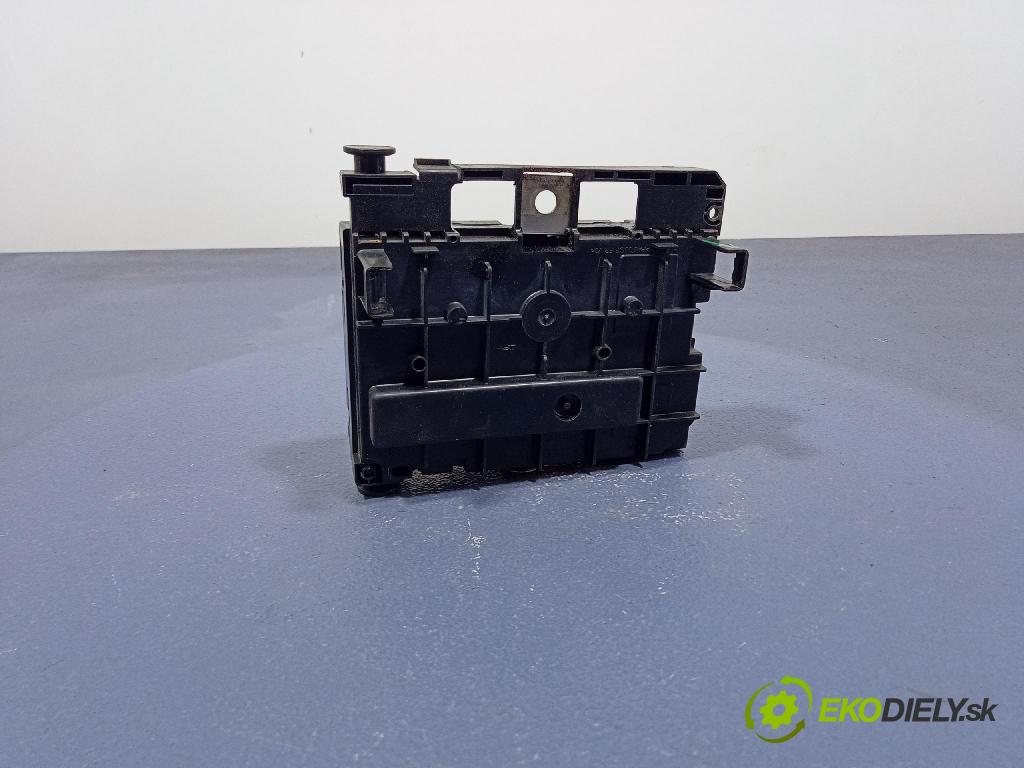 Citroen C5 2008 skrinka Poistky: 9675877980