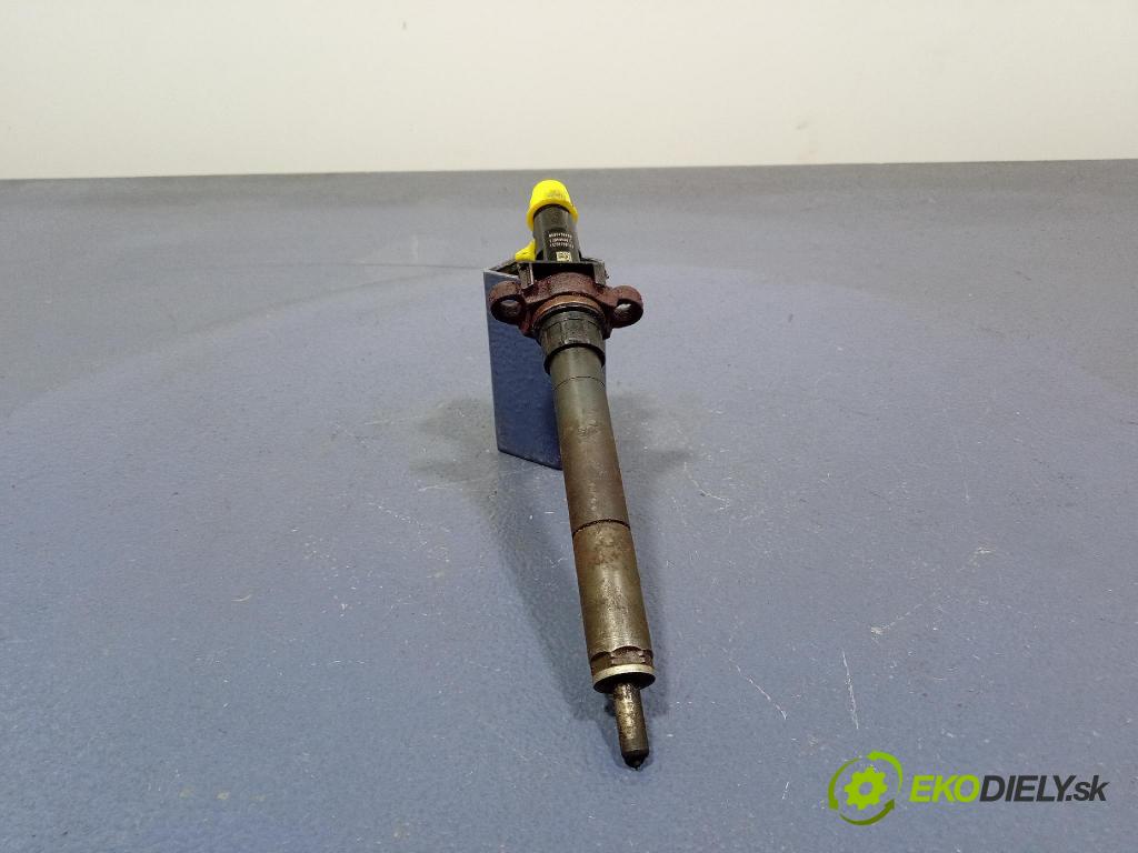 Citroen C5 2008 vstřikovač 9688438580