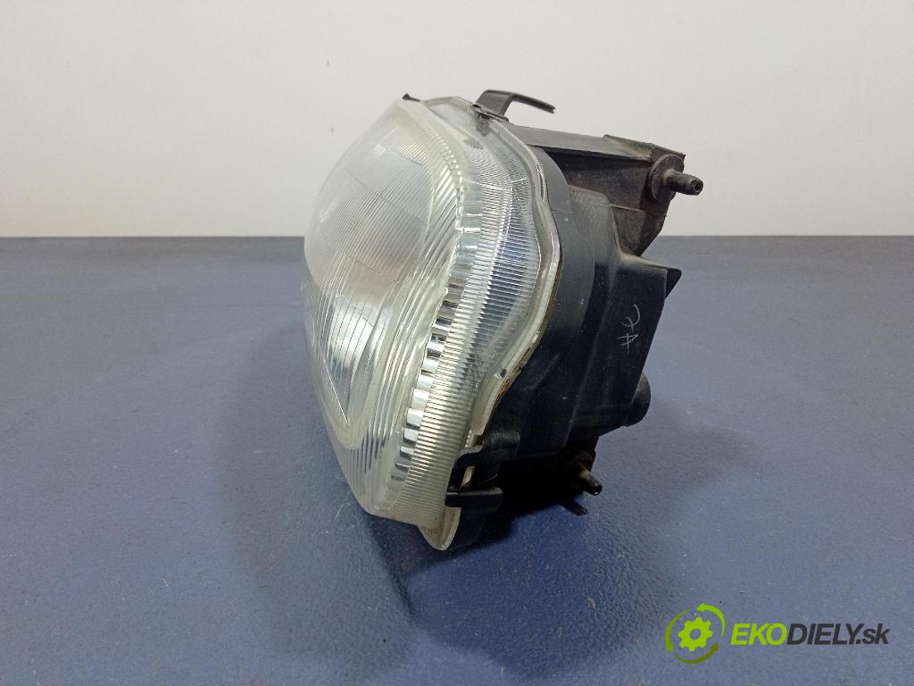Suzuki Alto 2002 světlo v pravo: 1711-00-01R