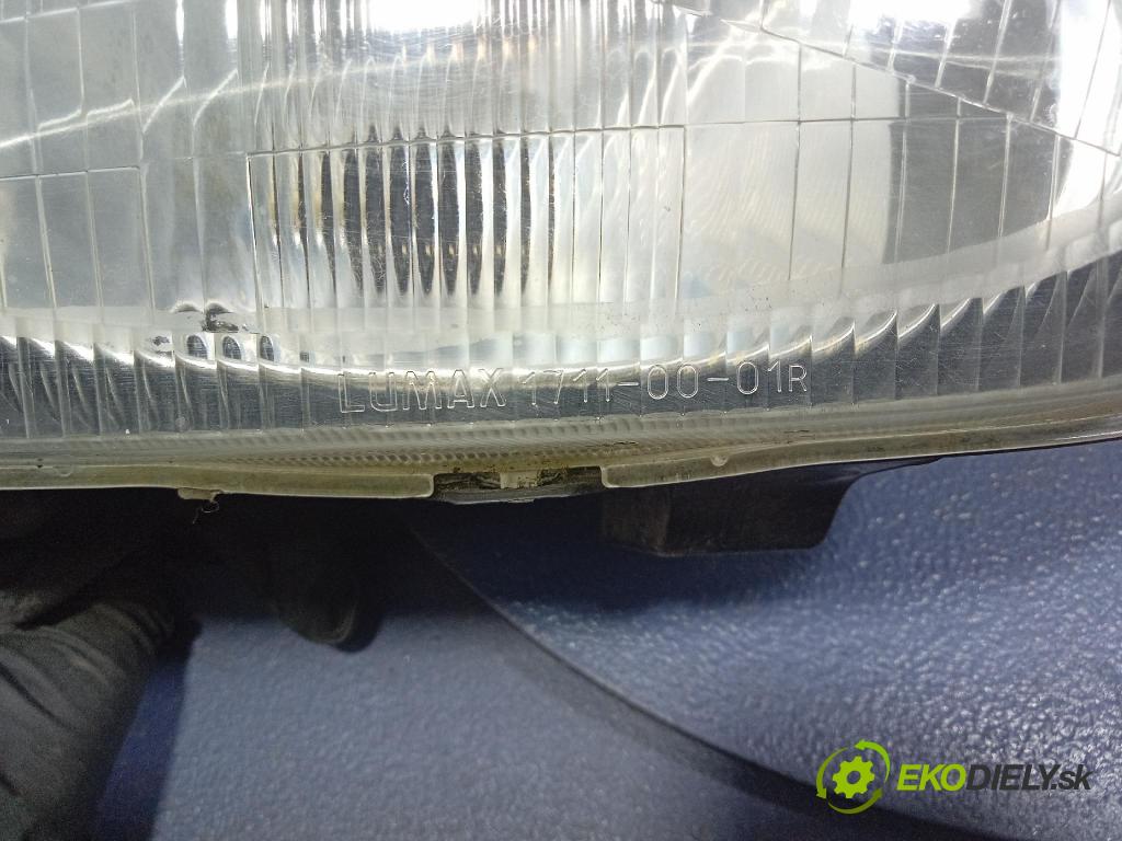 Suzuki Alto 2002 světlo v pravo: 1711-00-01R