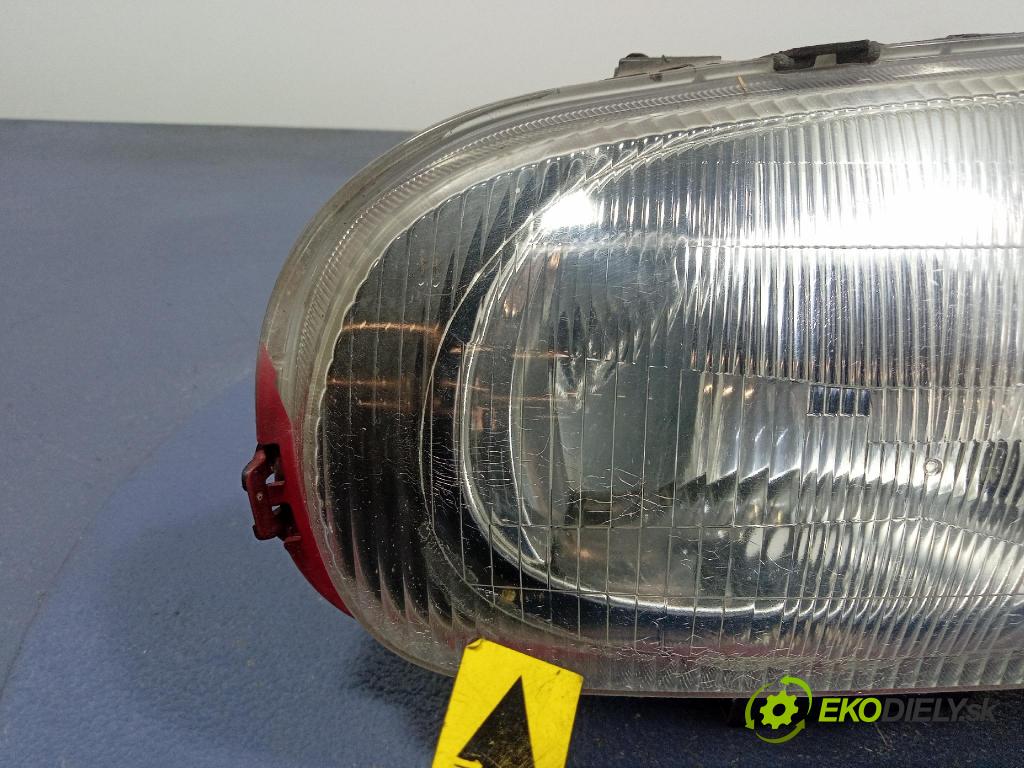 Suzuki Alto 2002 světlo v pravo: 1711-00-01R