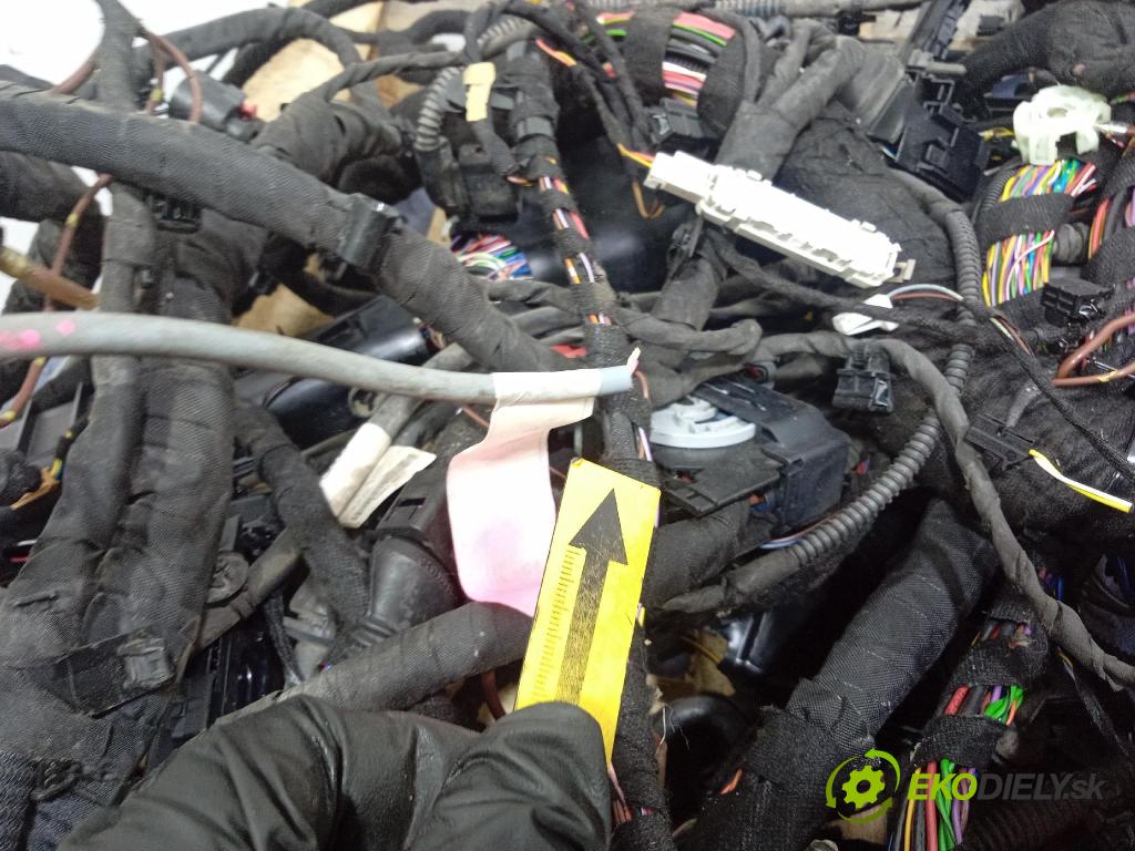 Audi A6 2021 instalace Elektrický: