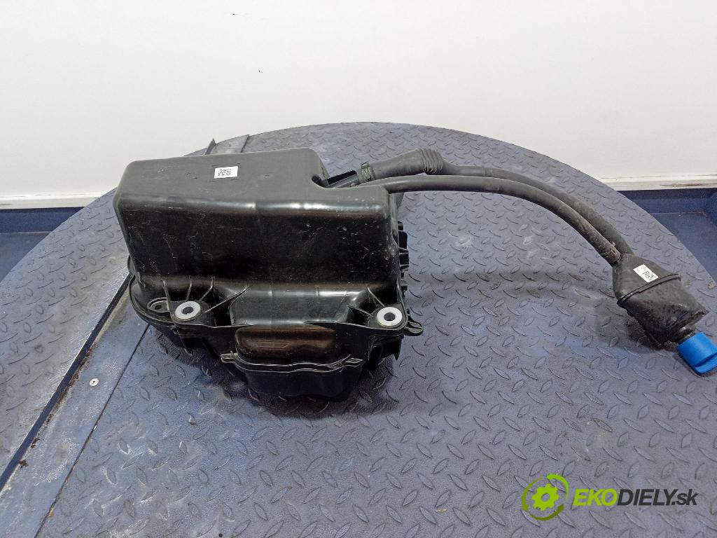 Audi A6 2021 Nádrž: AdBlue 4K0131878L