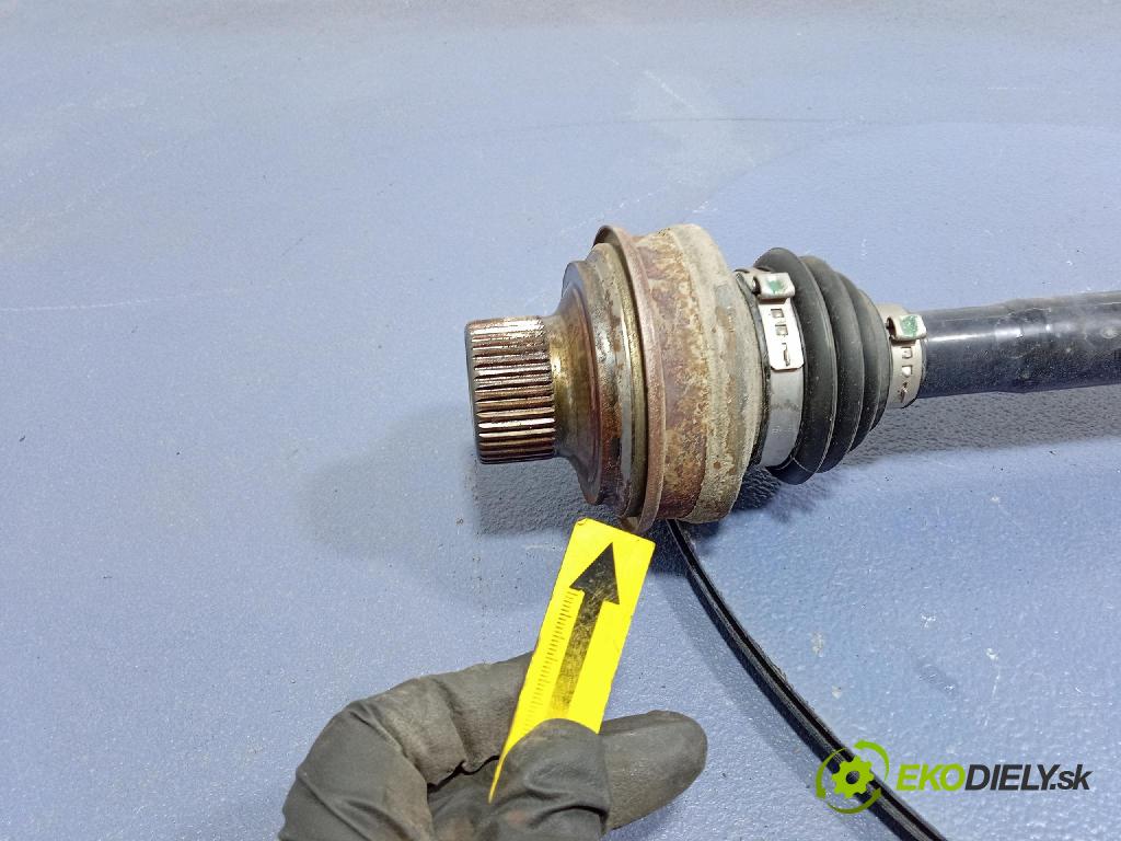 Audi A6 2021 poloos Prava: zad 4K0501204