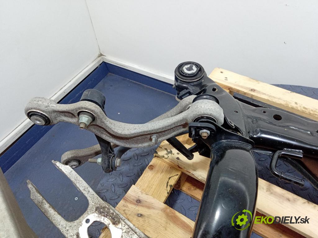 Audi A6 2021 výztuha Pozastavenia: Zad: 4K0505235AL