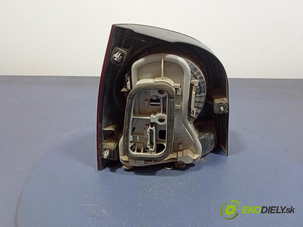 Volkswagen Polo 2005 svetlo / reflektor zad Prava: Vonkajsia: 965348
