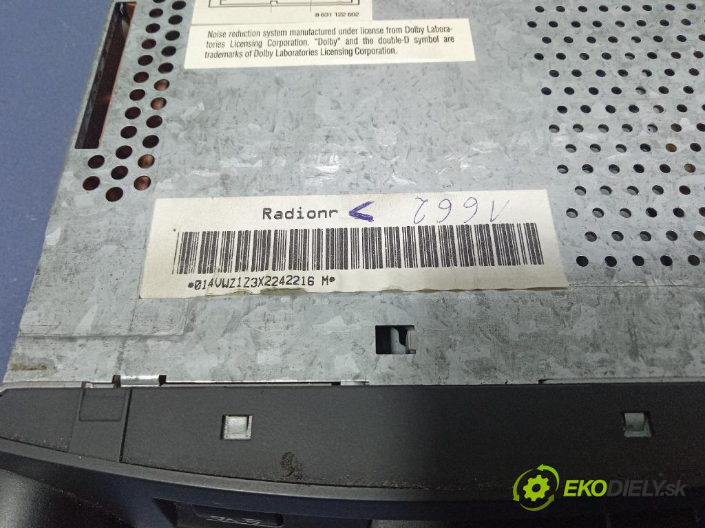Vw New beetle 2001 Radio I Navigace: 1C0035186
