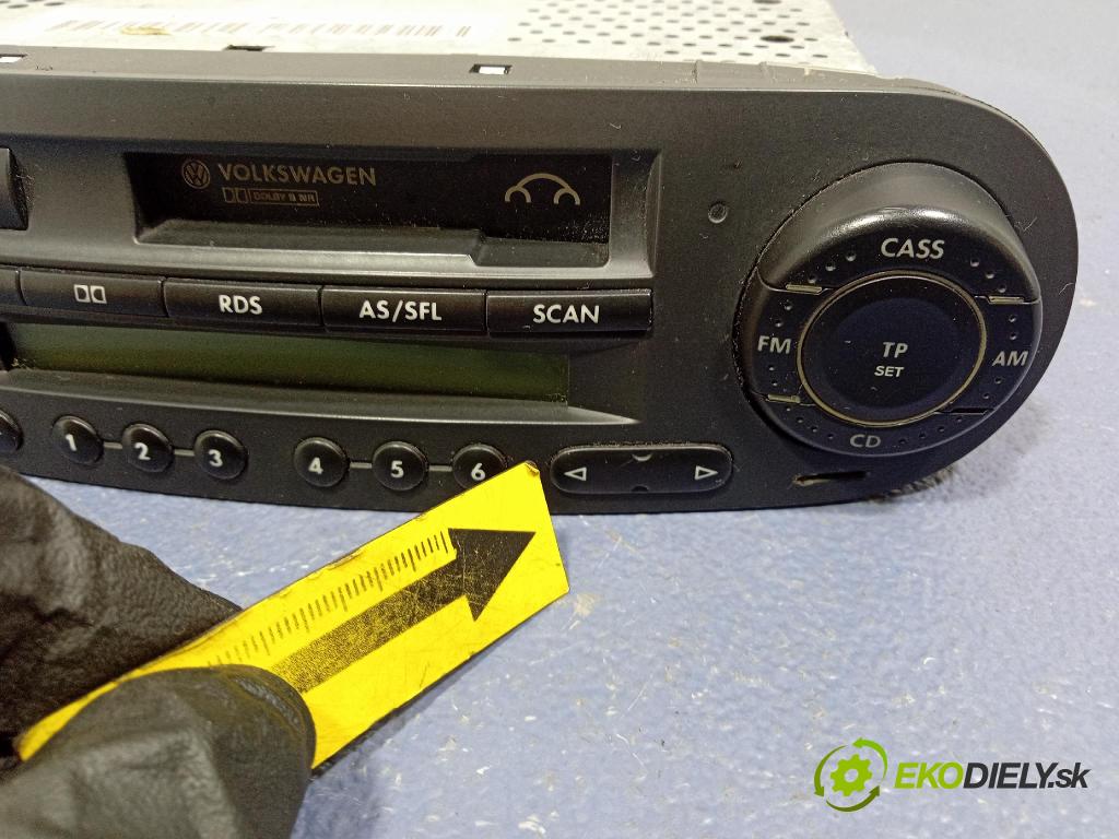 Vw New beetle 2001 Radio I Navigace: 1C0035186