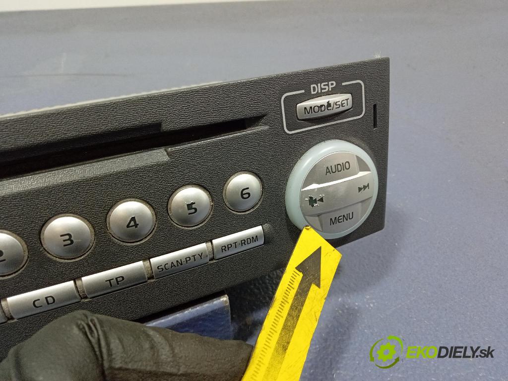 Mitsubishi Colt 2006 Radio I Navigace: MR587702
