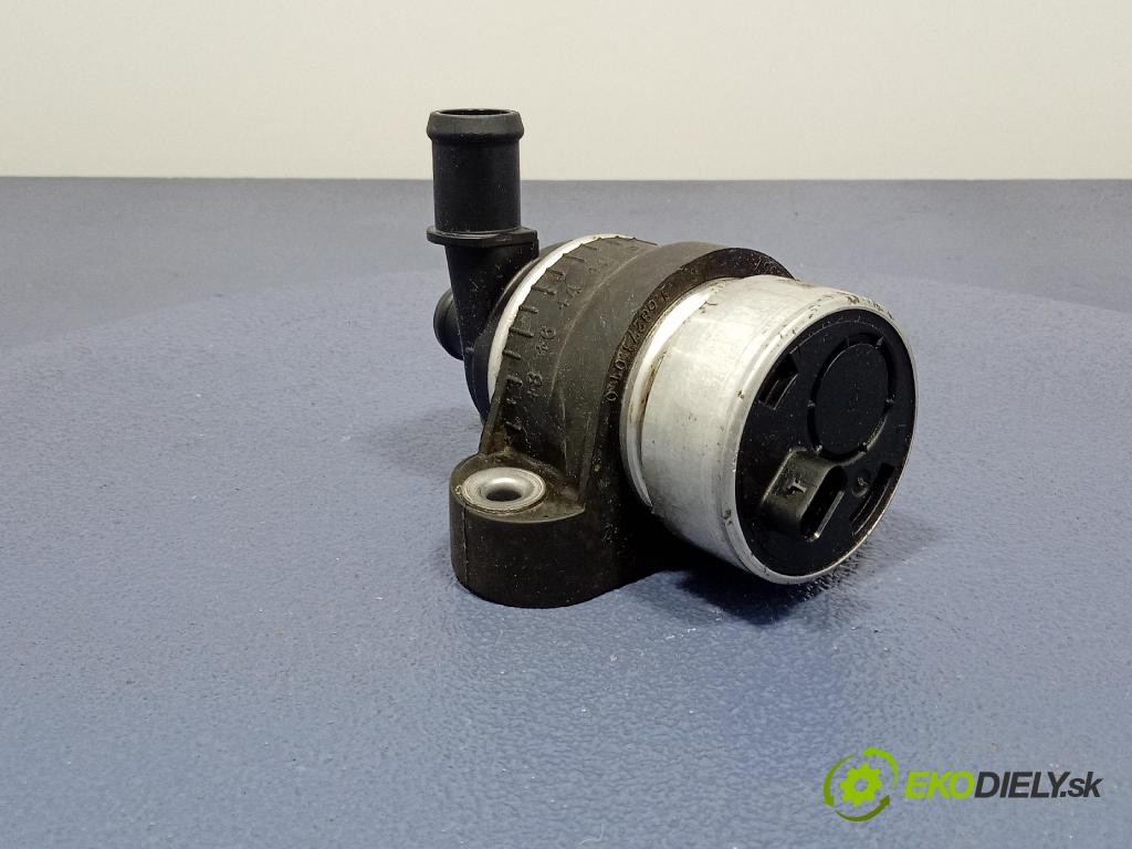 Audi A6 2021 čerpadlo Voda 05L963567A