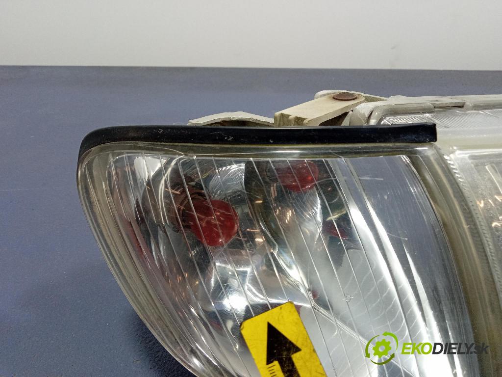 Hyundai H-1 2003 Reflektor: v pravo: 92102-4A5XX