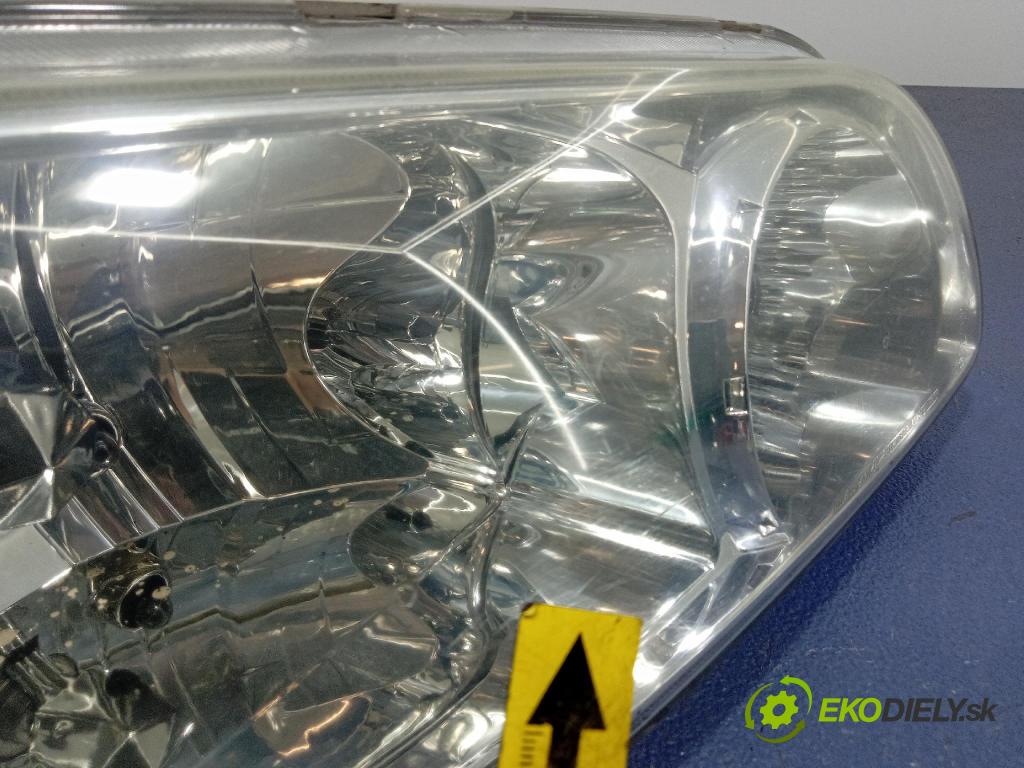 Hyundai H-1 2003 Reflektor: v pravo: 92102-4A5XX
