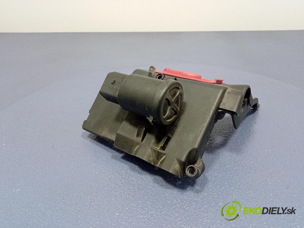 Audi A6 2021 instalace Elektrický: 4K0941823E