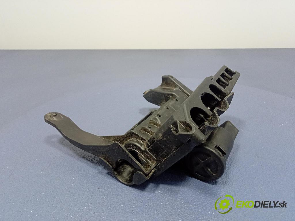 Audi A6 2021 instalace Elektrický: 4K0941823E