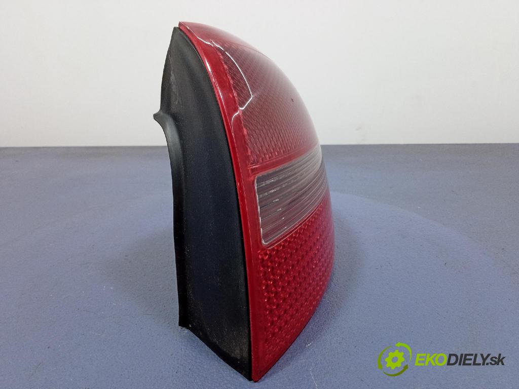 Audi A6 2003 svetlo / reflektor zad Prava: Vonkajsia: 4B5945096B