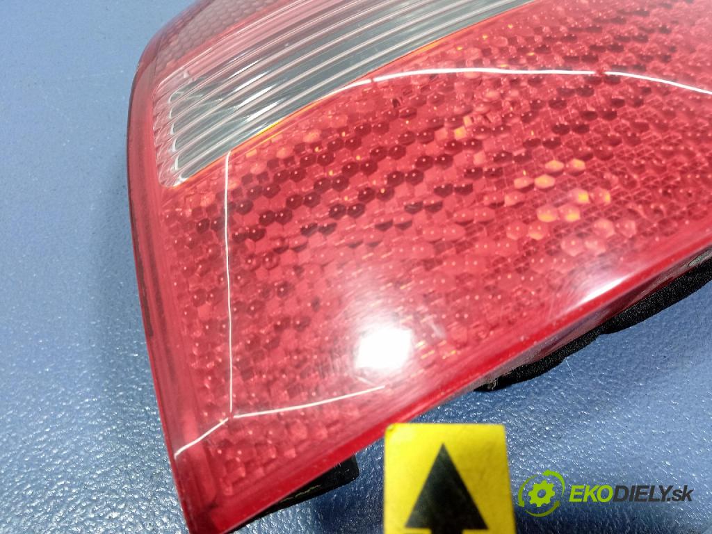 Audi A6 2003 svetlo / reflektor zad Prava: Vonkajsia: 4B5945096B
