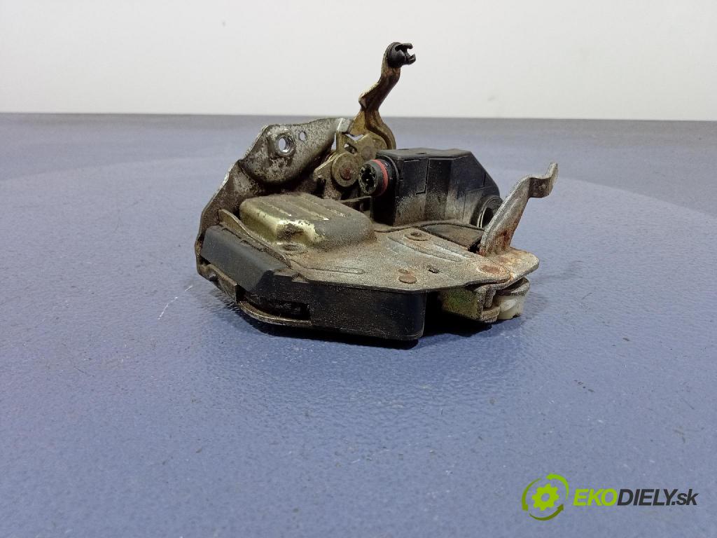 Mercedes E-klasa 1997 zámok dvere Predné Vľavo: 