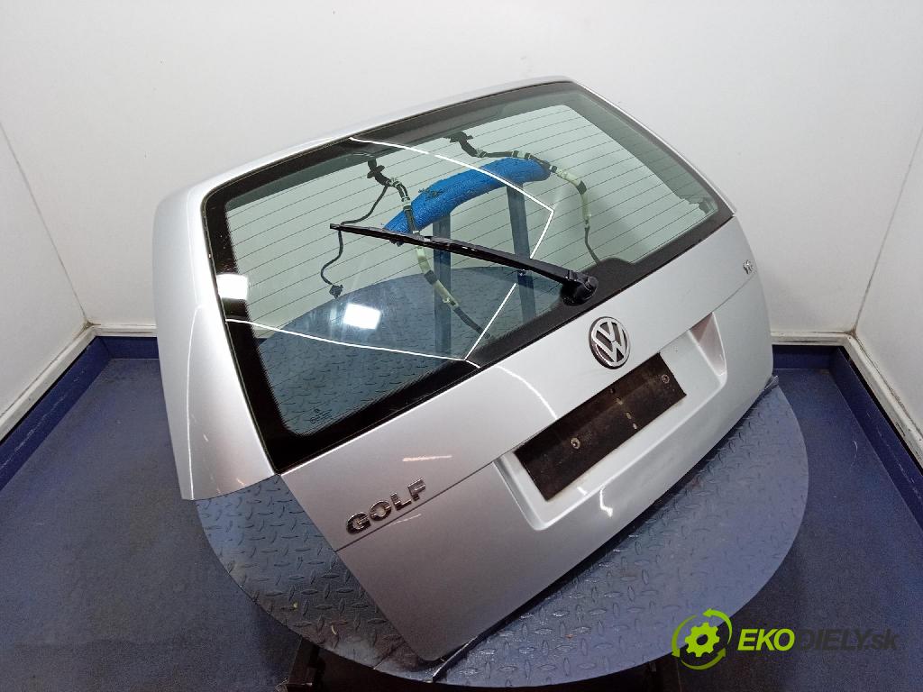 Vw Golf 2002 zadna dveře kufra: kufra: