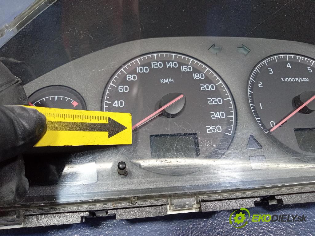 Volvo S70/V70 2001 prístrojovka/ budíky 8637993
