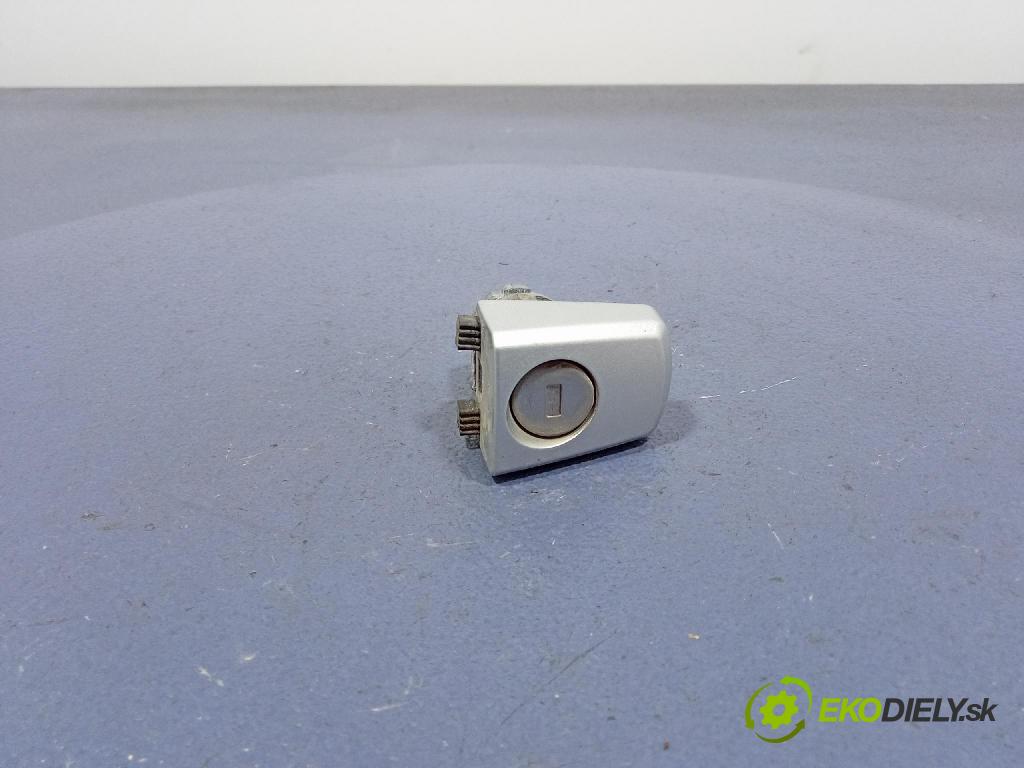 Opel Vectra 2005 prepínač Komplex: 13162134