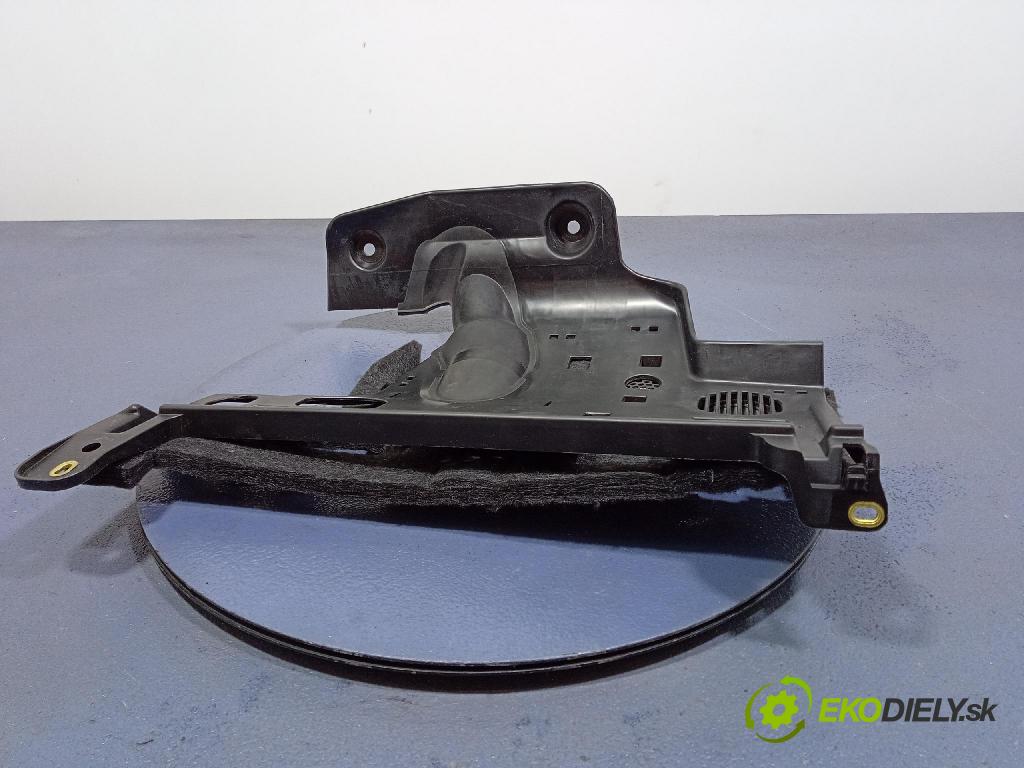 Audi A6 2021 kryt Plast: Interiéry: 4K1863083