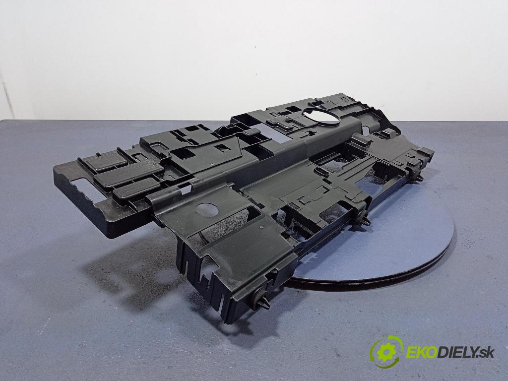 Audi A6 2021 kryt Plast: Interiéry: 4K0907392F