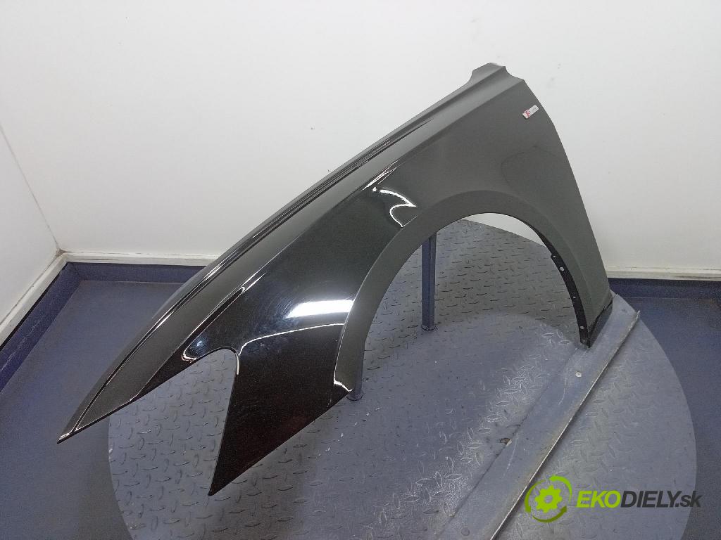 Audi A6 2021 blatník Predné Vľavo: