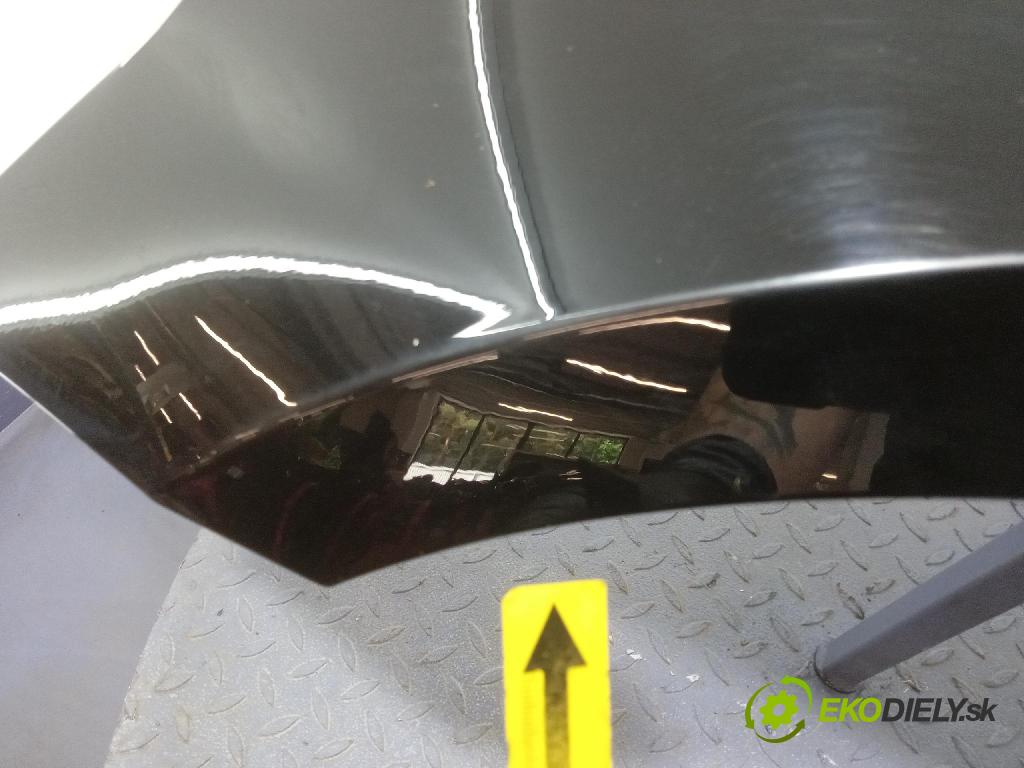 Audi A6 2021 blatník Predné Vľavo: