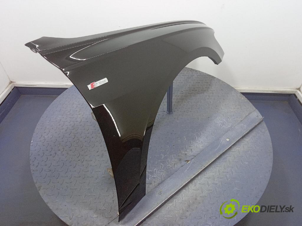 Audi A6 2021 blatník Predné v pravo: