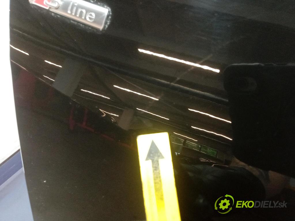 Audi A6 2021 blatník Predné v pravo: