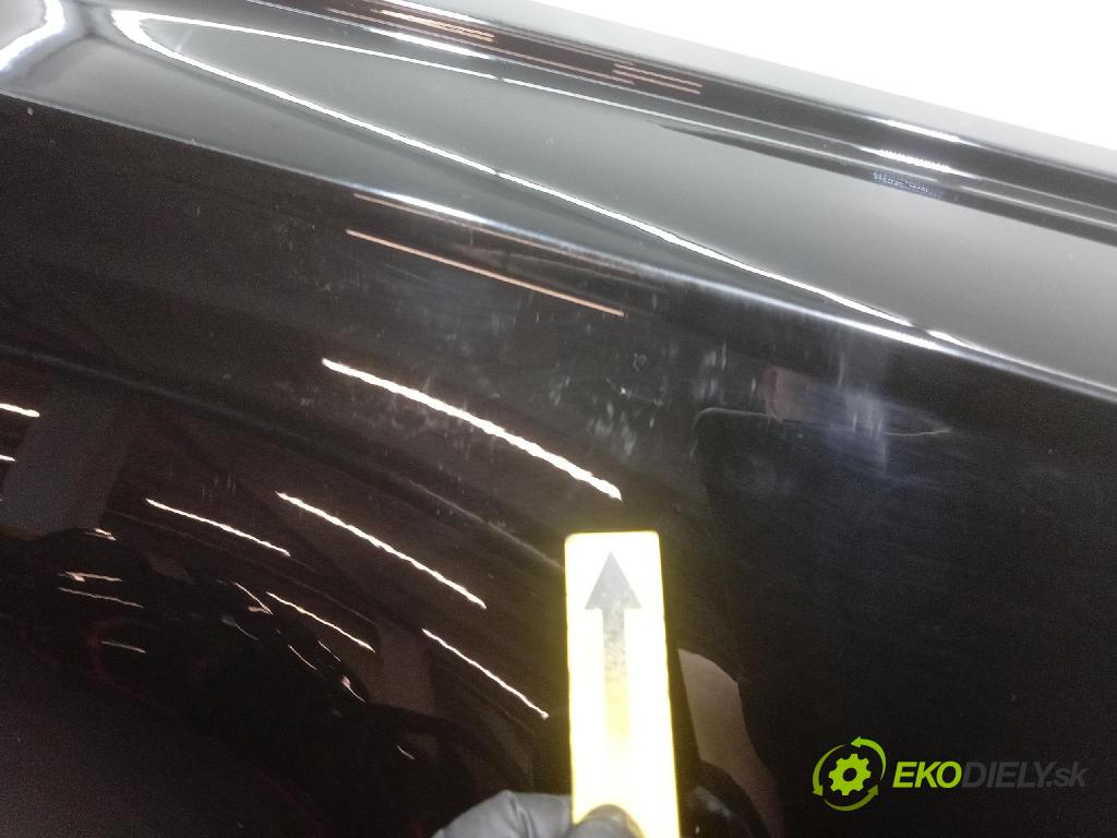 Audi A6 2021 blatník Predné v pravo: