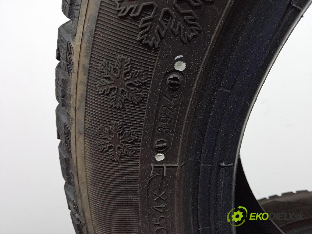 Vw New beetle 2001 pneumatika ZIMA: 3528704879243