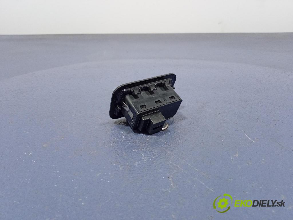 Audi A6 2021 Přepínač Klapky: kufr 4G0959831D