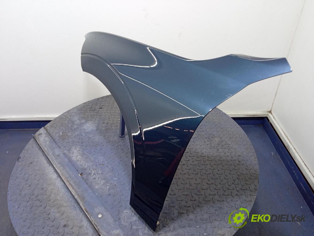 Volvo XC60 0 blatník Predné Vľavo: