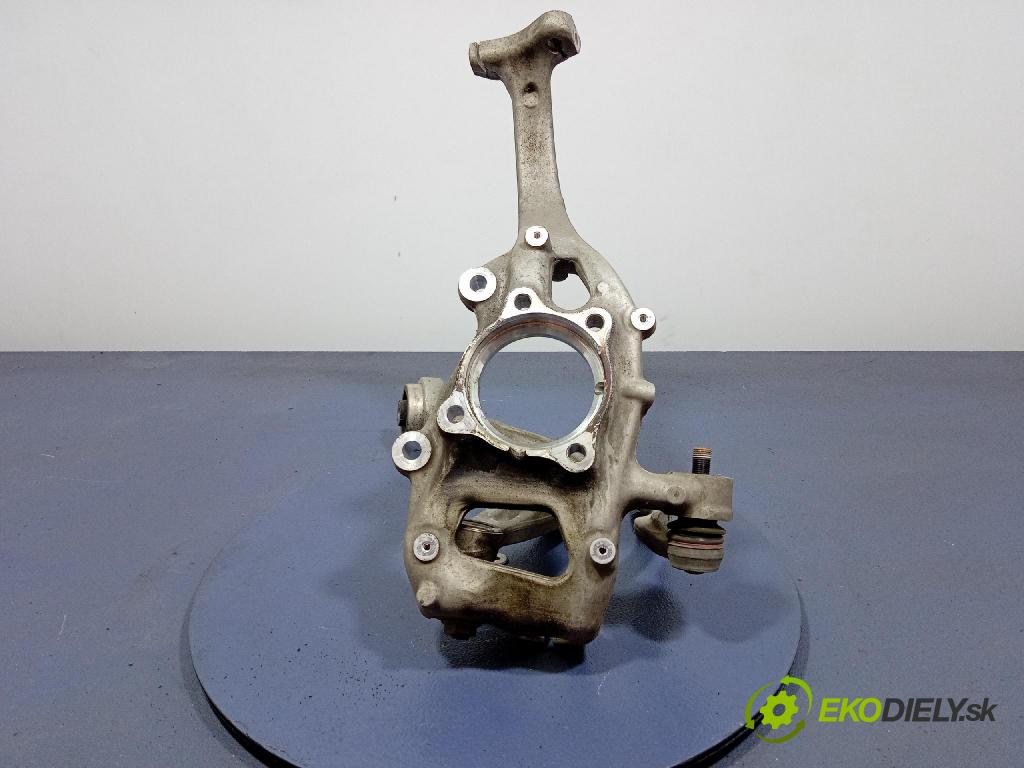 Audi A5 0 náboj Práva: 8W0407560