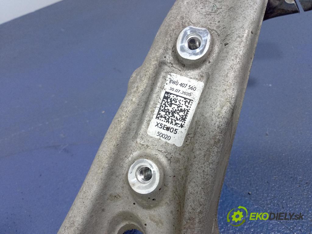 Audi A5 0 náboj Práva: 8W0407560