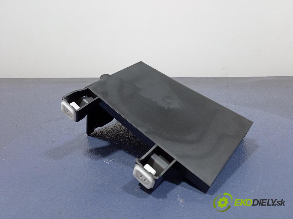 Bmw X4 2024 kryt Plast: Interiéry: 7439388