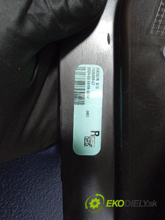 Bmw X4 2024 kryt Plast: Interiéry: 7439388