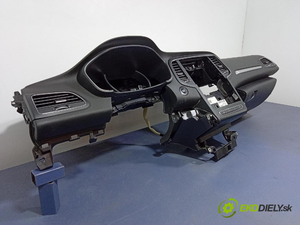Renault Megane 2019 kokpit,pristrojová doska 681008393R