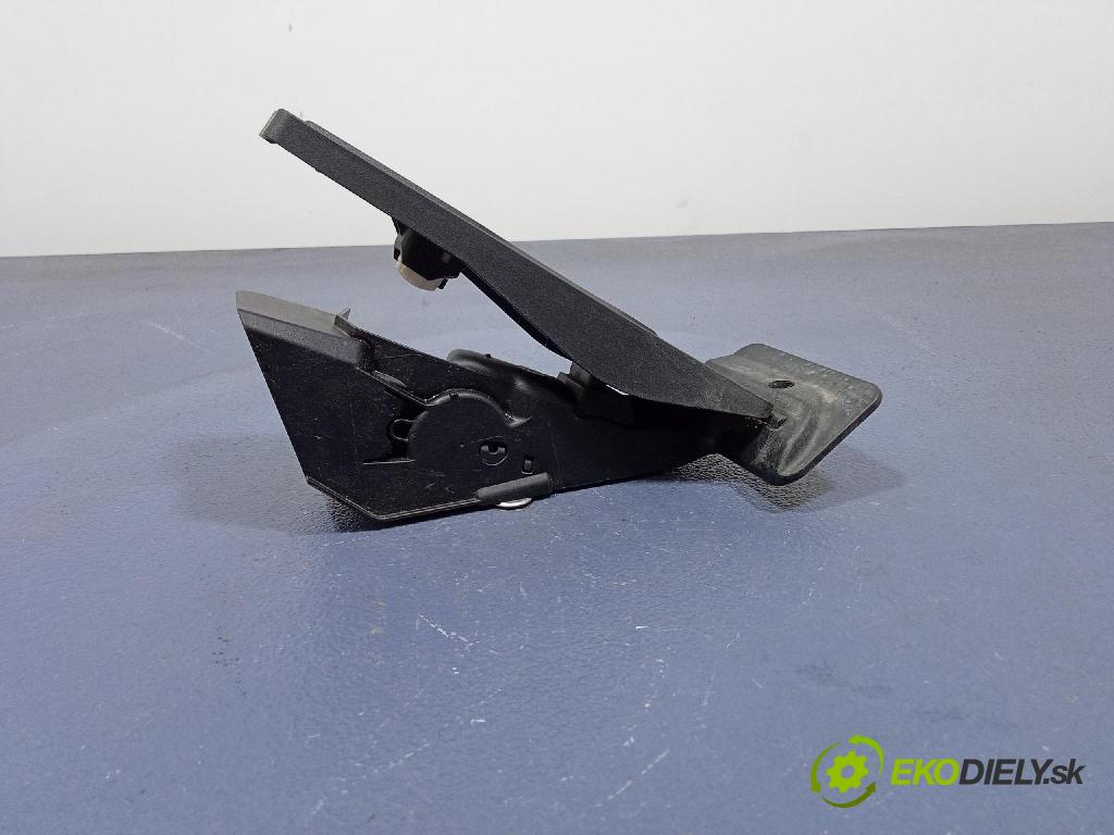 Bmw X4 2024 pedal Plyn: 6889820