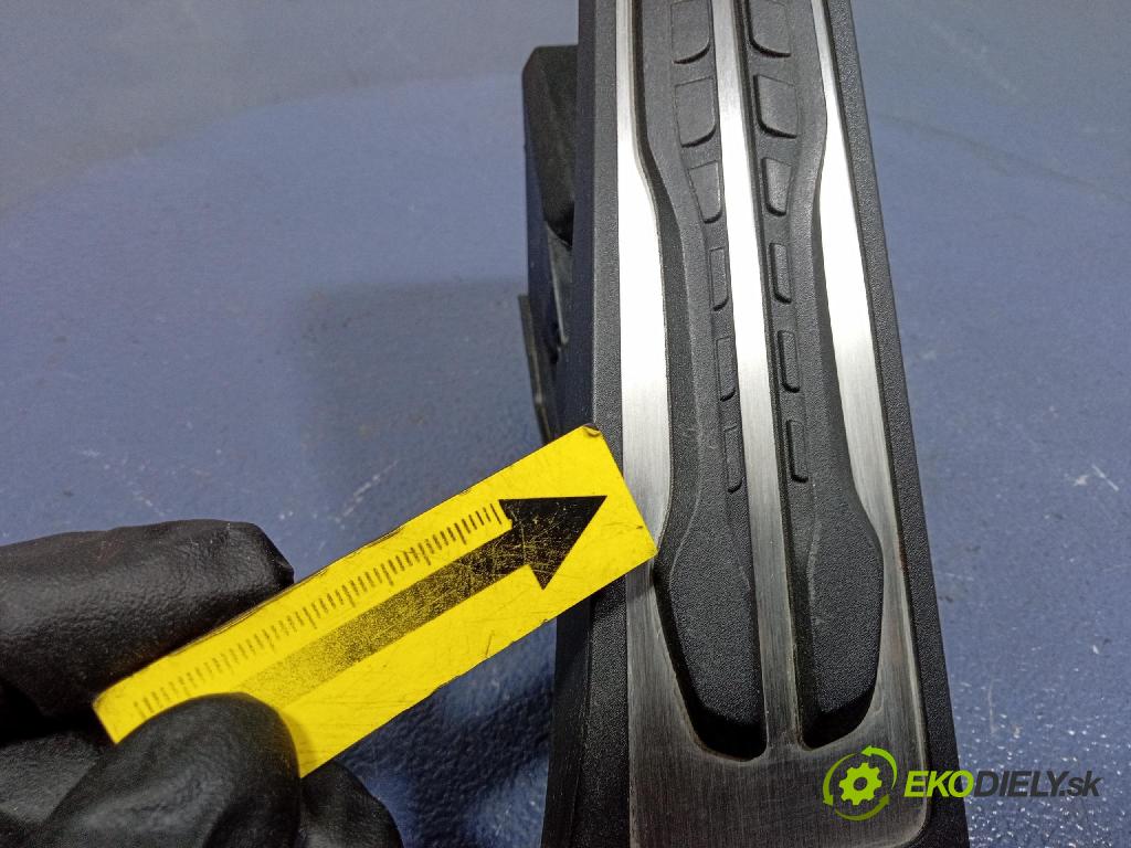 Bmw X4 2024 pedal Plyn: 6889820