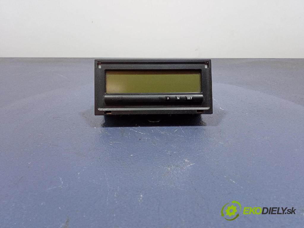 Mitsubishi Carisma 2000 displej Radio / GPS MR512889