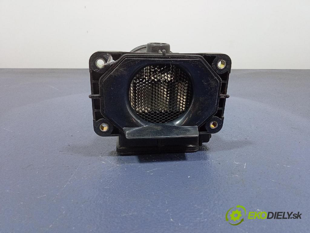 Mitsubishi Carisma 2000 váha vzduchu E5T08271