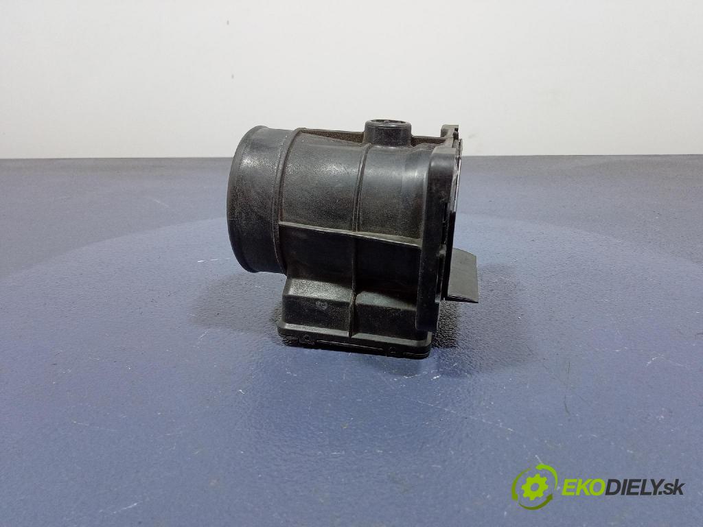 Mitsubishi Carisma 2000 váha vzduchu E5T08271