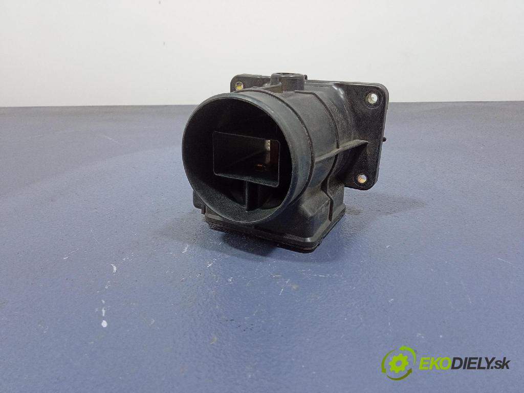 Mitsubishi Carisma 2000 váha vzduchu E5T08271